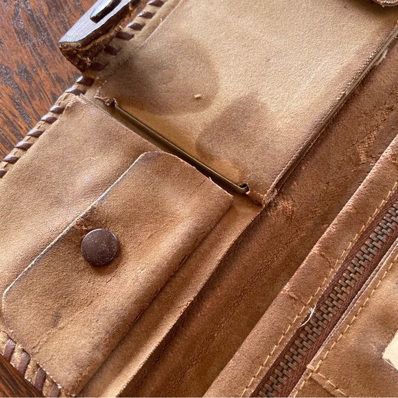 Vintage Hand Tooled Leather Wallet - Picture 8 of 15